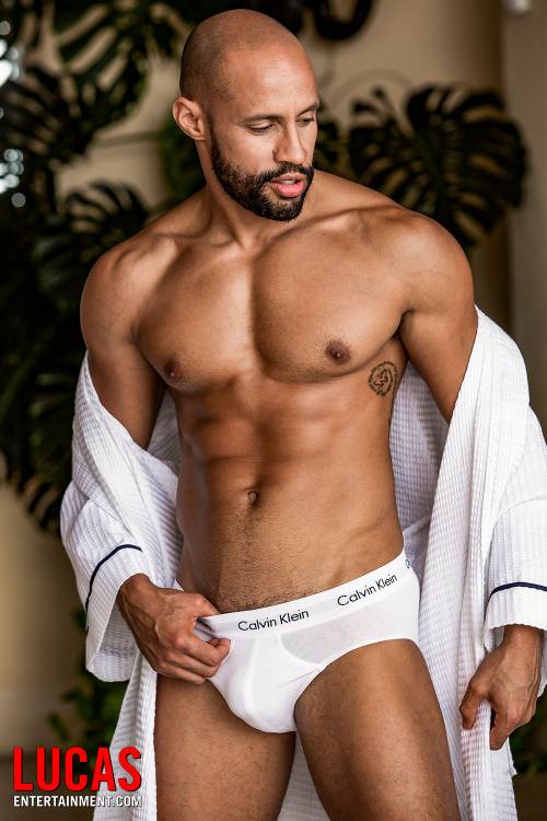 Harold Lopez - Gay Model - Lucas Raunch