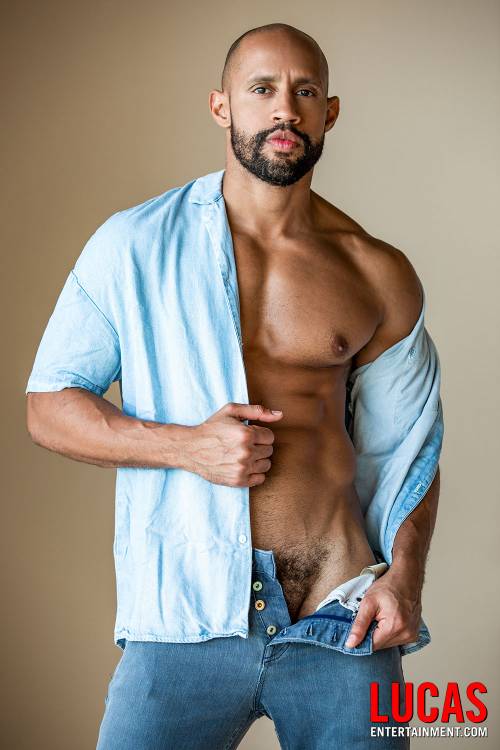 Harold Lopez - Gay Model - Lucas Raunch